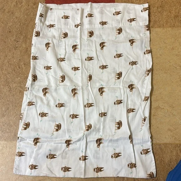 Sloth Pillow Cases (2) - Picture 2 of 6